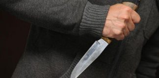 В Олександрії біля залізничного вокзалу в ході сварки чоловік вдарив ножем опонента