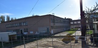 Біля колегіуму облаштовують територію котельні