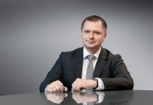 Заступник голови КОДА Андрій Коломійцев поспілкується з олександрійцями