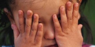 У зґвалтуванні 3-річної дитини підозрюють чоловіка, який видавав себе за священика