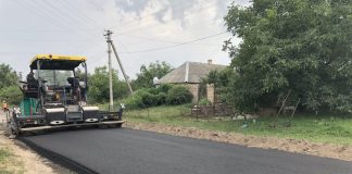 У Войнівці стелять новий асфальт