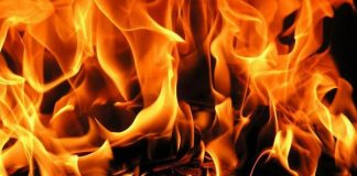 В Олександрії минулої доби вогнеборці гасили пожежу в житловому будинку