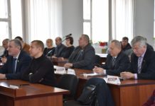 Сесія Олександрійської міськради розпочалася депутатським романсом. А потім перейменувала міські лікарні