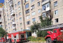 В Олександрії горів балкон з речами та трухлявий пеньок посеред вулиці (ФОТО)
